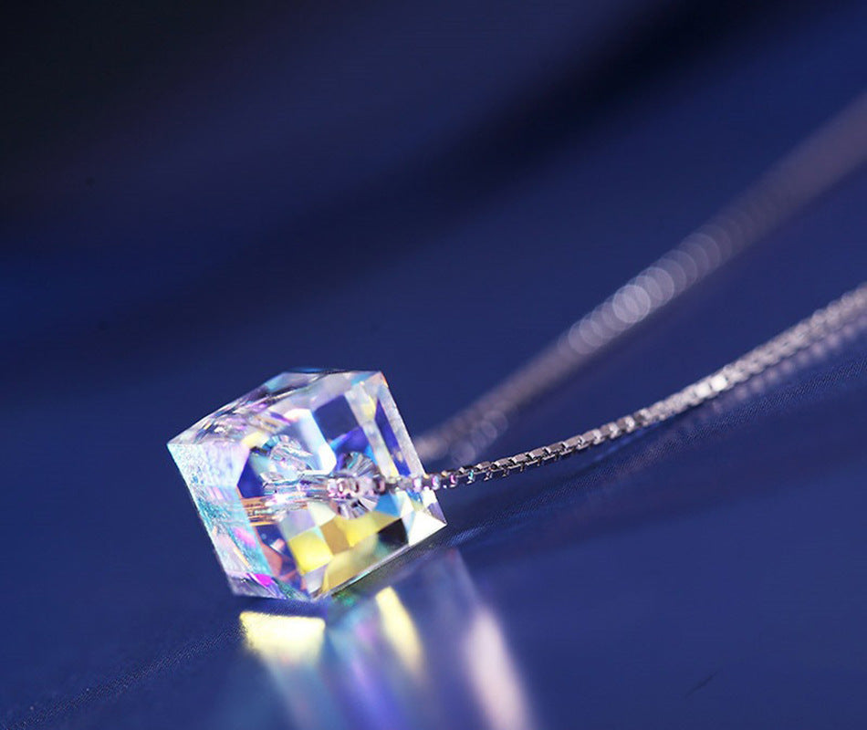 Aurora Sugar Cube Necklace Austrian Crystal Pendant Women's Accessories Short Section Korean Version Clavicle Hypoallergenic Pendant