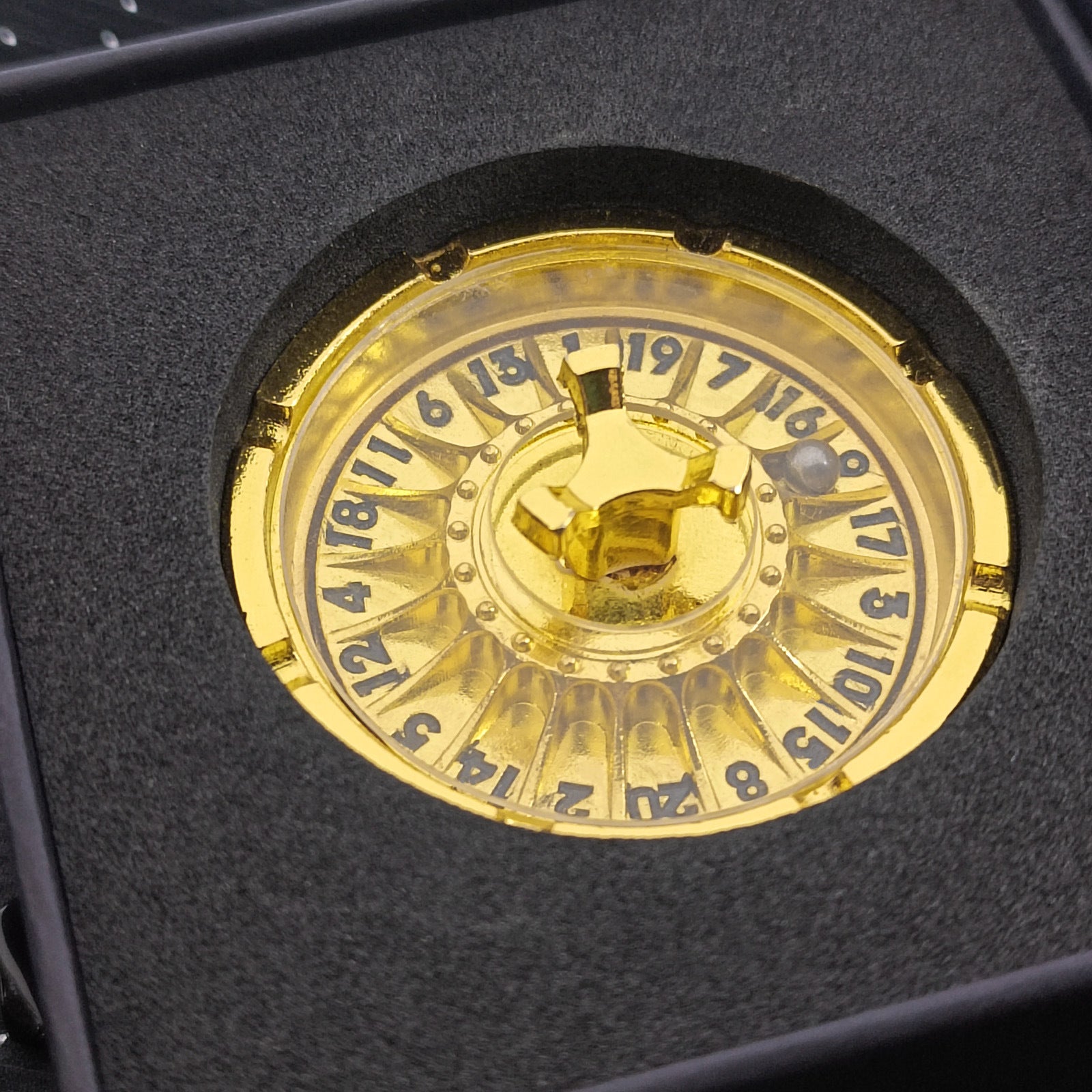 Metal Rotating D20 Dice Roulette Decompression Metal Ball DND Dungeons &amp; Dragons Table Game Dice Accessories