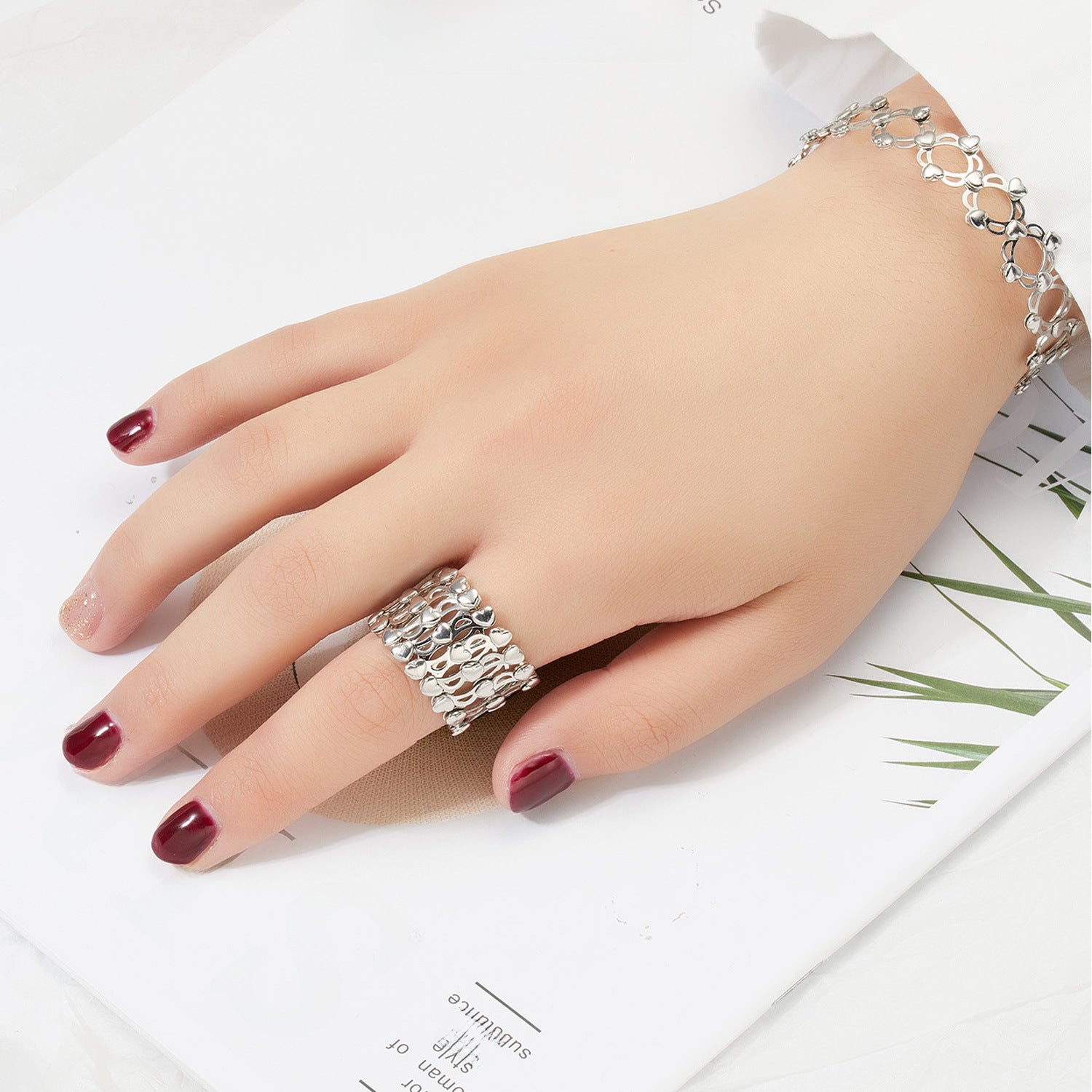 Cross-border Hot Star Love A Two-wear Telescopic Magic Ring Bracelet Trembles The Same Telescopic Ring