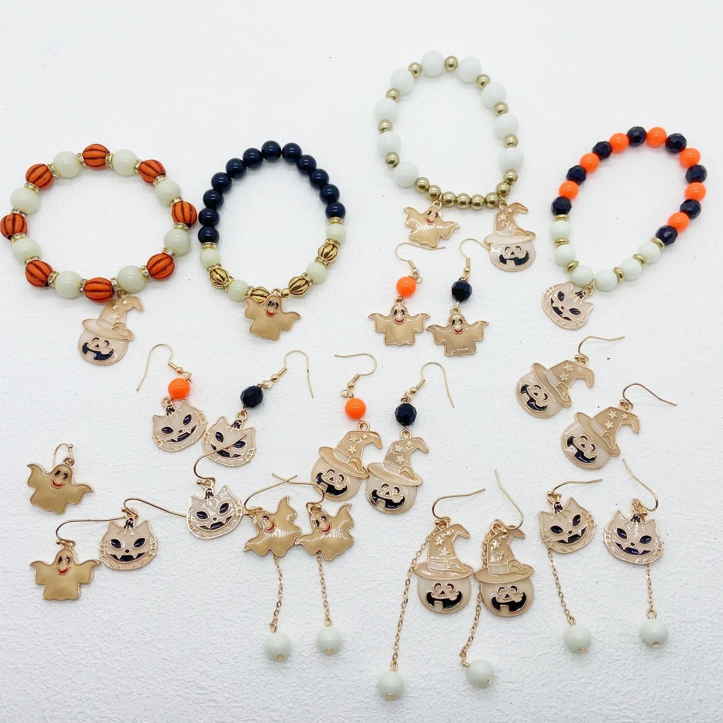 Halloween Vintage Bracelet with Pumpkin, Witch Hat, and Gothic Beads for Women's Party Attire
