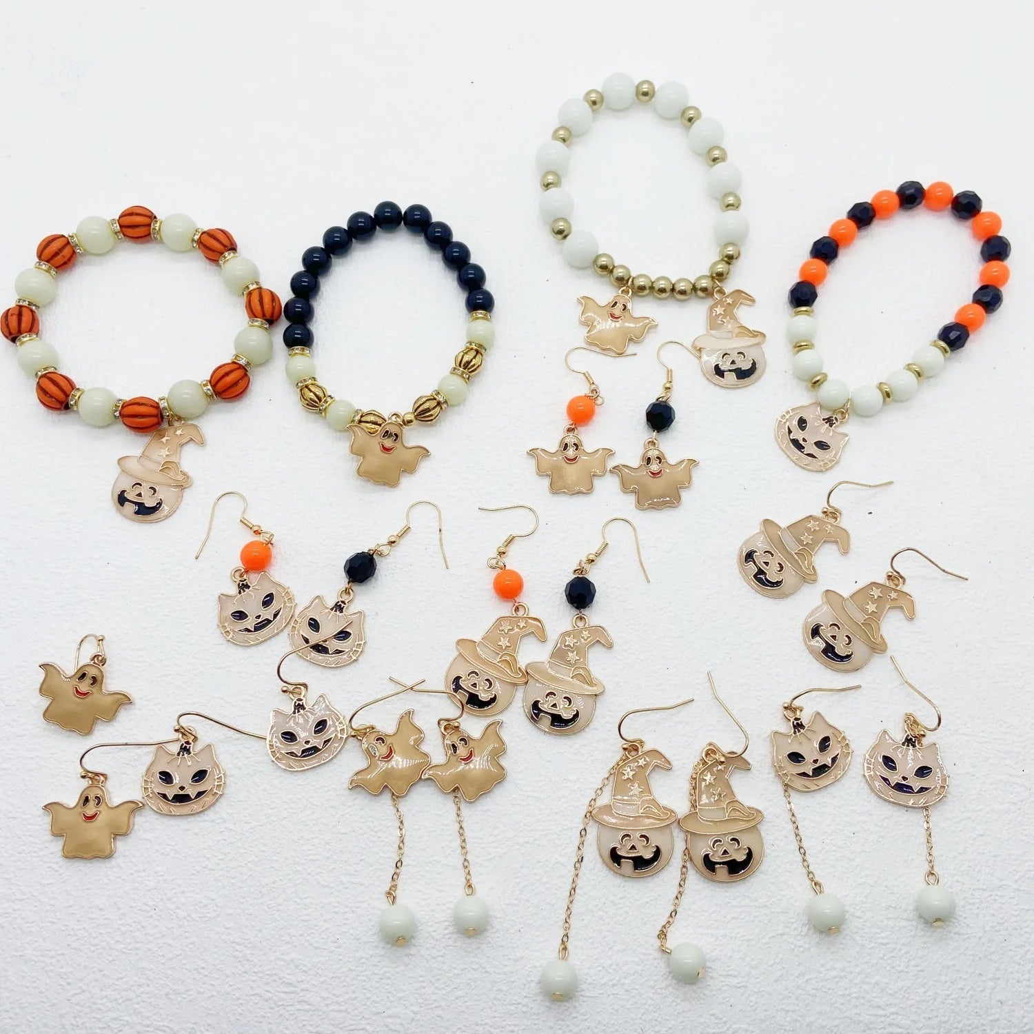 Halloween Vintage Bracelet with Pumpkin, Witch Hat, and Gothic Beads for Women's Party Attire